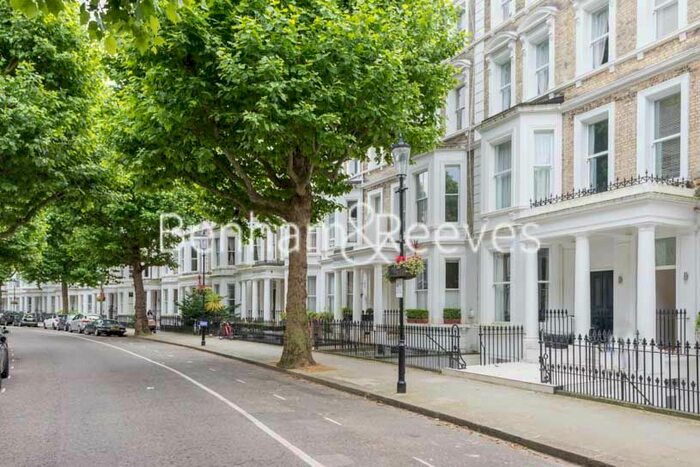 2 Bedroom Flat To Rent In Philbeach Gardens, Earl's Court, SW5