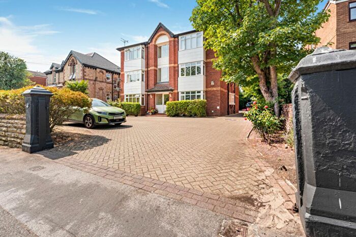 2 Bedroom Flat For Sale In Abbotsford Road, Crosby, L23