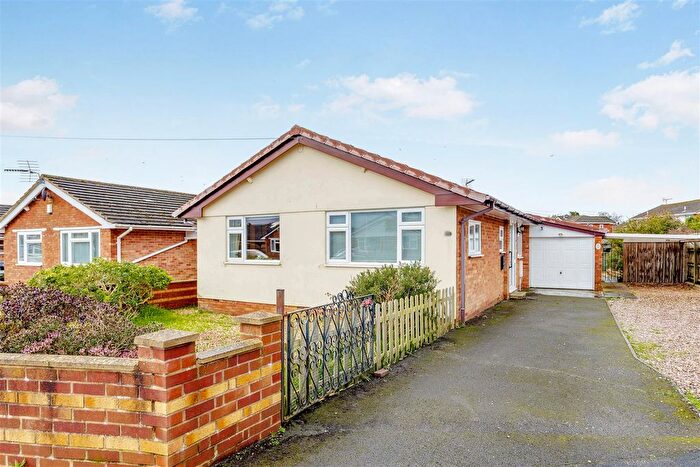 2 Bedroom Detached Bungalow For Sale In Canterbury Close, Feniton, Honiton, EX14