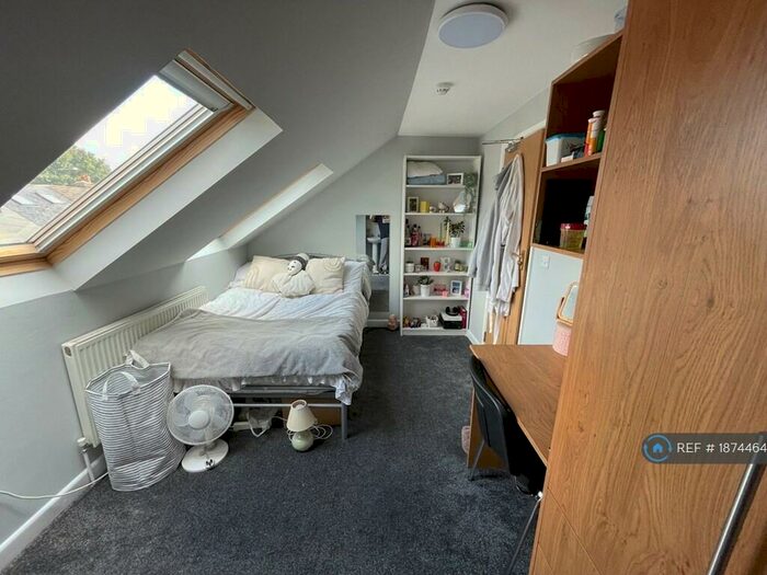 6 Bedroom Terraced House To Rent In Blenheim Road, Reading, RG1