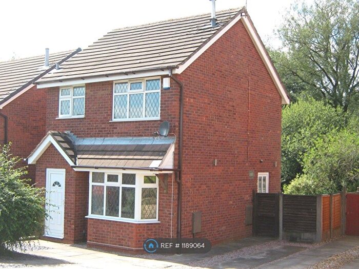 3 Bedroom Detached House To Rent In Wroxham Way, Newcastle, ST5