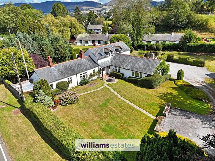 4 Bedroom House For Sale In Llanfwrog, Ruthin, LL15