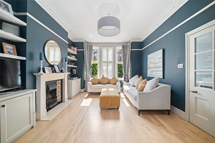 5 Bedroom End Of Terrace House For Sale In Hambalt Road, Abbeville Village, SW4