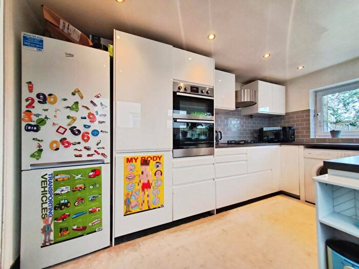 3 Bedroom Terraced House For Sale In Grange Road, London, E13