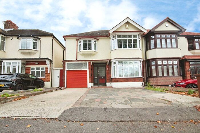 4 Bedroom Detached House To Rent In Upney Lane, Barking, IG11
