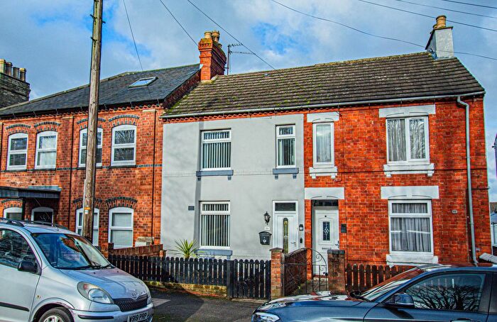 2 Bedroom Terraced House For Sale In Finedon Road, Irthlingborough, NN9