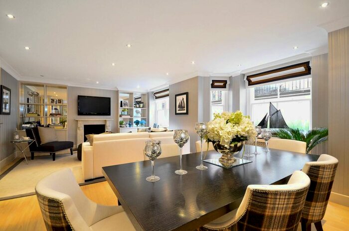 4 Bedroom Flat To Rent In Drayton Gardens, South Kensington, London, SW10