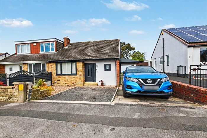2 Bedroom Bungalow For Sale In Redhill Avenue, Tingley, Wakefield, West Yorkshire, WF3