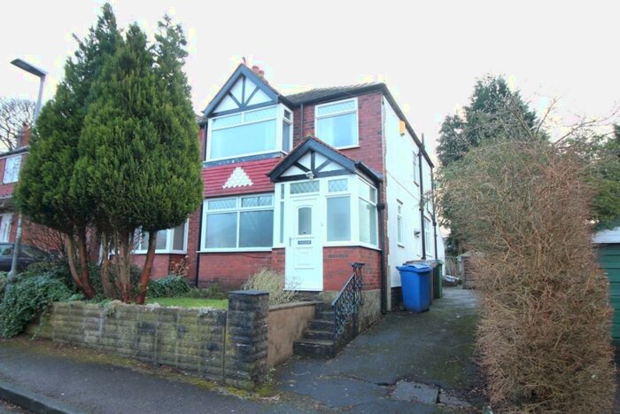 3 Bedroom Terraced House To Rent In Ridge Crescent, Whitefield, Manchester, M45