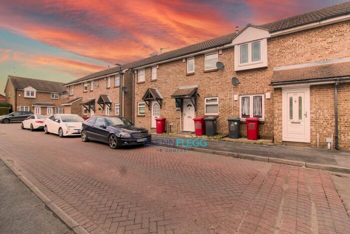 2 Bedroom Property To Rent In Boulters Close, Cippenham, Slough, SL1