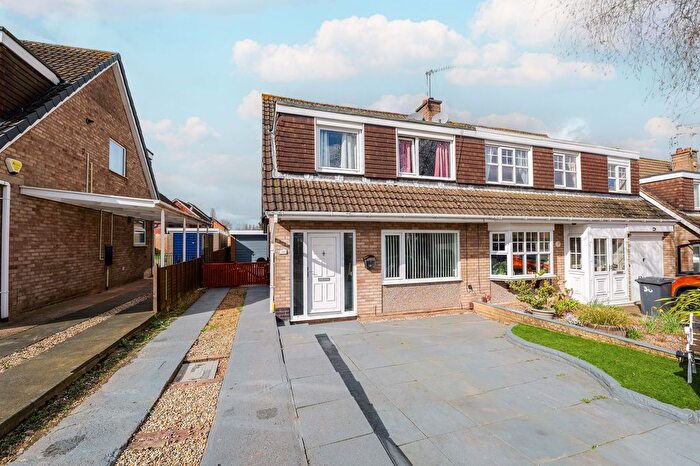 3 Bedroom Semi Detached House For Sale In Chevin Avenue, Leicester, LE3