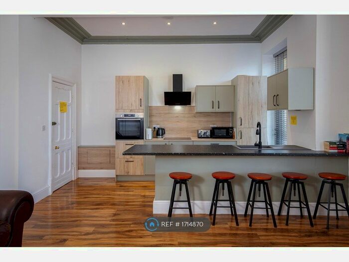 1 Bedroom Flat To Rent In Clifton Drive North, Lytham Saint Annes, FY8