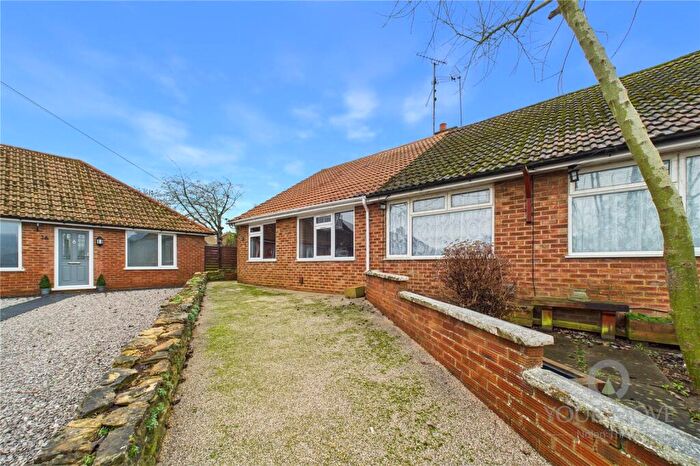 2 Bedroom Bungalow For Sale In The Avenue, Kingsthorpe, Northampton, NN2