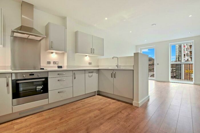 2 Bedroom Apartment To Rent In - Pinner Road, Harrow, HA1