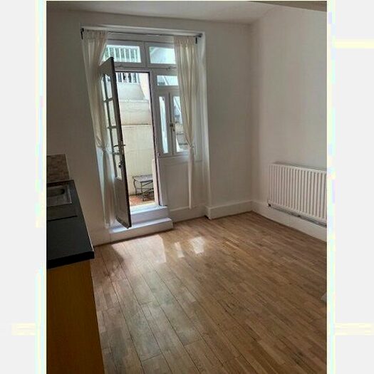 Studio To Rent In Prince's Square, Notting Hill, London, W2
