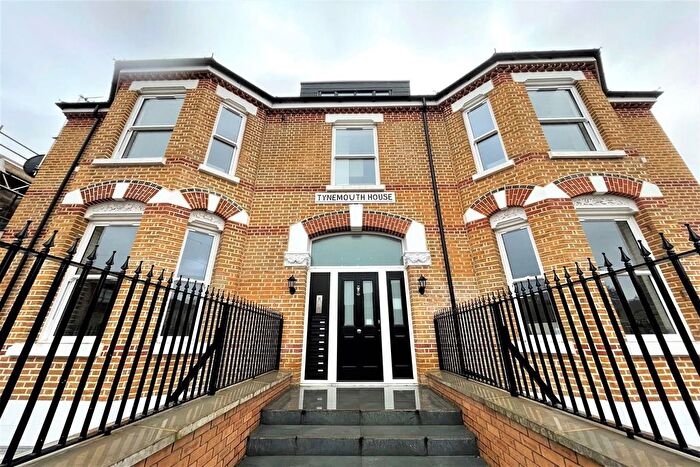 2 Bedroom Property To Rent In Tynemouth Road, London, N15