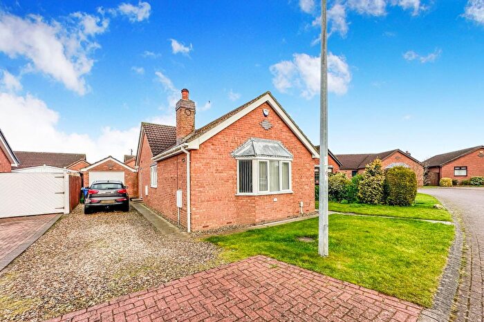 3 Bedroom Bungalow For Sale In Grassam Close, Preston, Hull, HU12