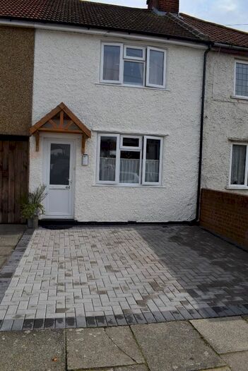 3 Bedroom Terraced House To Rent In Redlands Road, Enfield, EN3