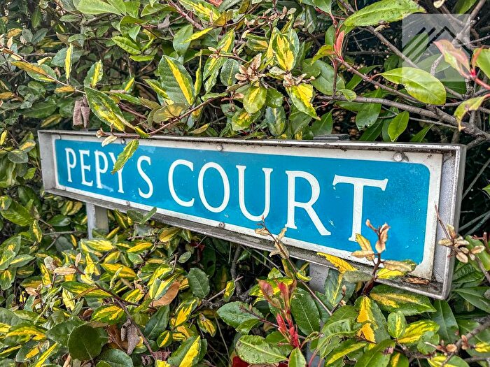 2 Bedroom Flat For Sale In Pepys Court, Wickford, SS12