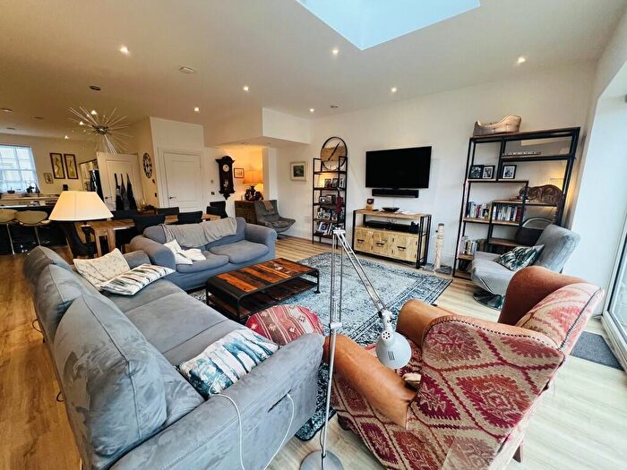 5 Bedroom Town House To Rent In Officers Gardens, Royal Clarence Marina, PO12