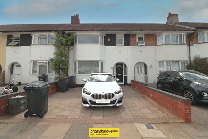 3 Bedroom Property To Rent In Wilsden Avenue, Luton, LU1