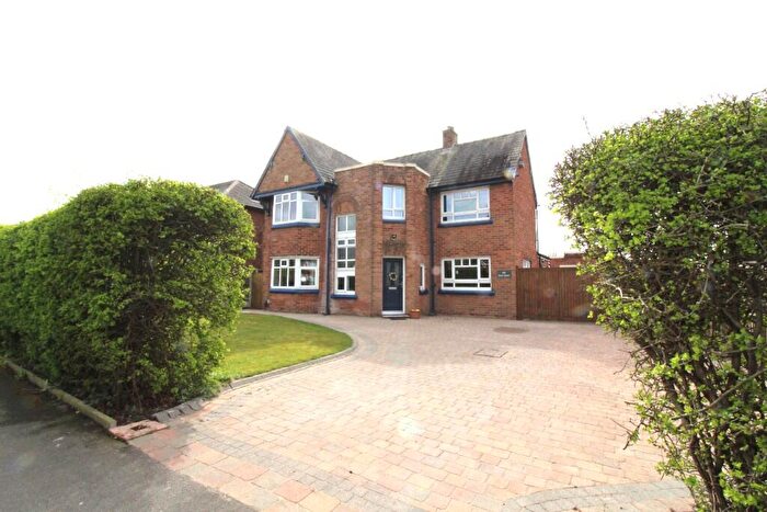 3 Bedroom Detached House For Sale In Fox Lane, Leyland, Lancashire, PR25