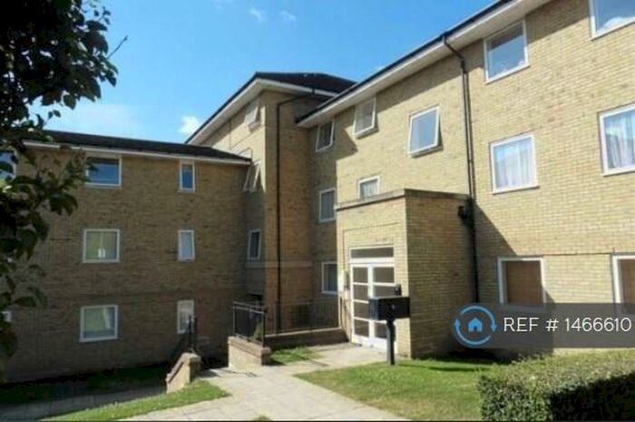 2 Bedroom Flat To Rent In Kingfisher Heights, Grays, RM17