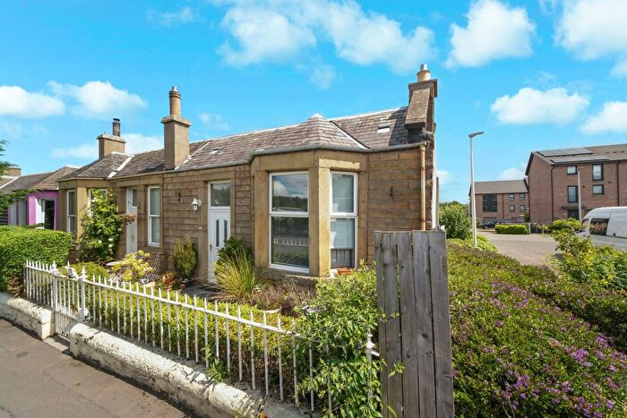 2 Bedroom Cottage For Sale In Baileyfield Road, Portobello, Edinburgh, EH15