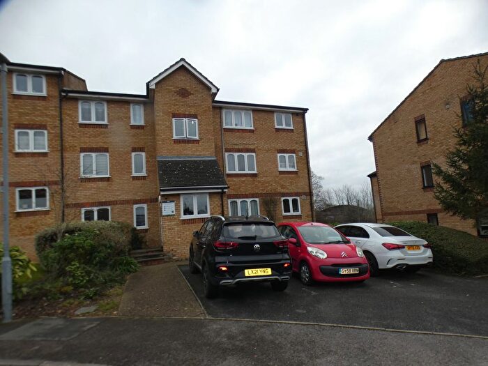 Studio For Sale In Sandown Road, Watford, WD24