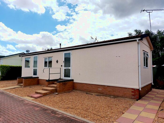 1 Bedroom Mobile/park Home To Rent In Ely Road, Cambridge, CB25