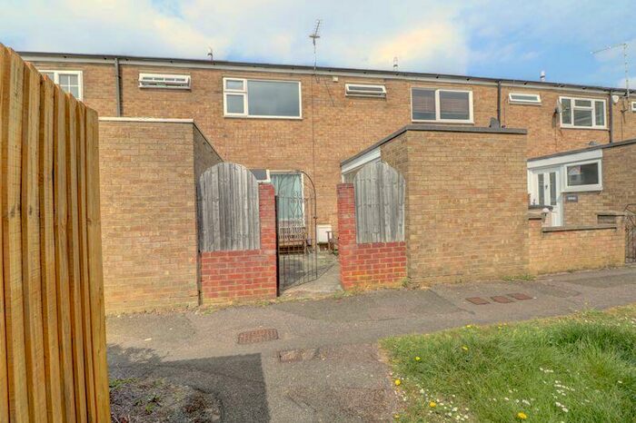 3 Bedroom Terraced House To Rent In Norwich Close, Stevenage, SG1