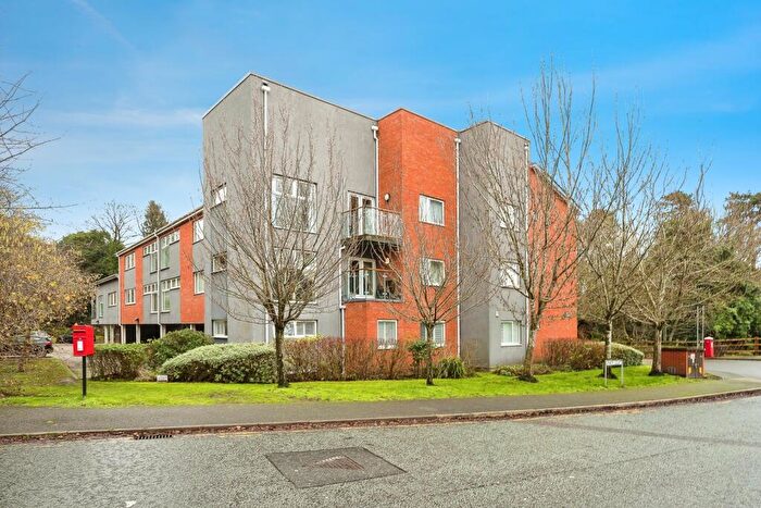 3 Bedroom Flat For Sale In Gawer Park, Chester, Cheshire, CH1