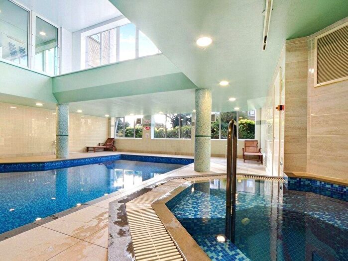 2 Bedroom Flat To Rent In St. Davids Square, Isle Of Dogs, London, E14