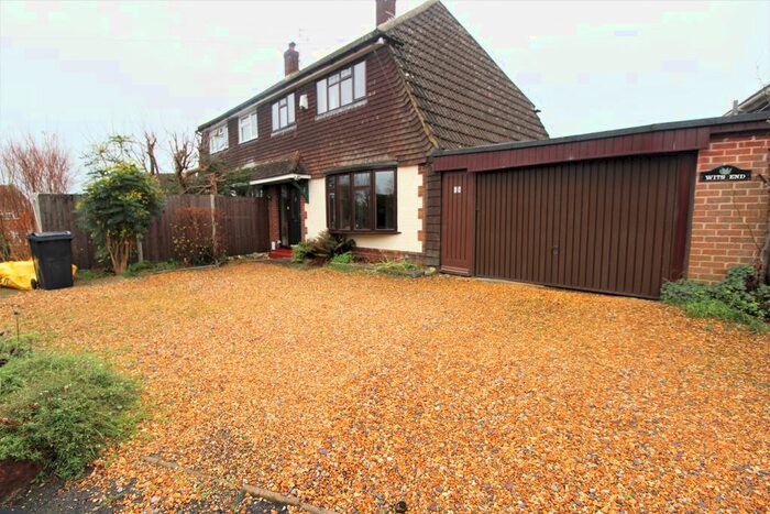 3 Bedroom Semi-Detached House To Rent In Greenacre Gardens, Purbrook, Waterlooville PO7