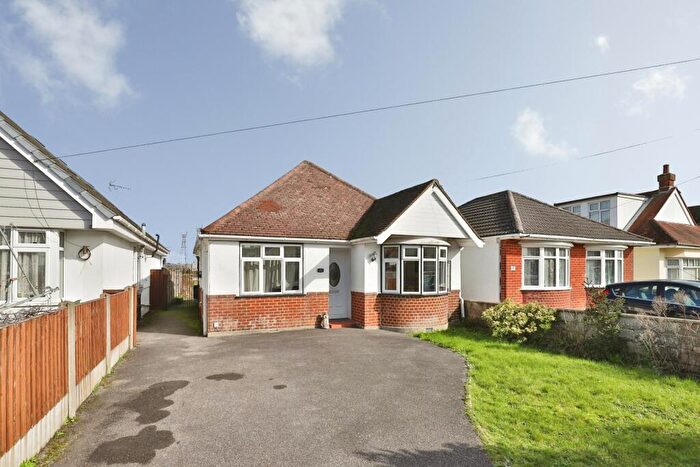 2 Bedroom Bungalow For Sale In Woodlands Avenue, Poole, Dorset, BH15