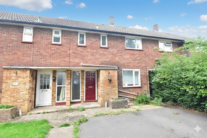 3 Bedroom Terraced House For Sale In Brays Road, Luton, Bedfordshire, LU2