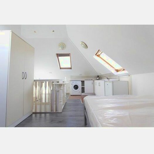 Studio To Rent In Cranfield Avenue, Neasden NW2