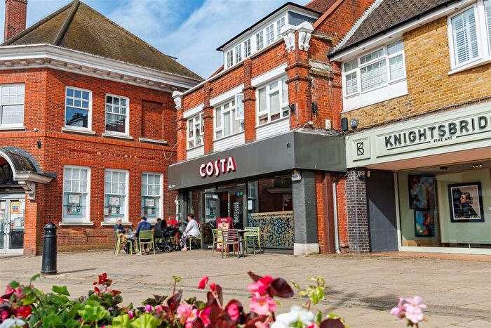 1 Bedroom Flat For Sale In High Street, Epping, CM16