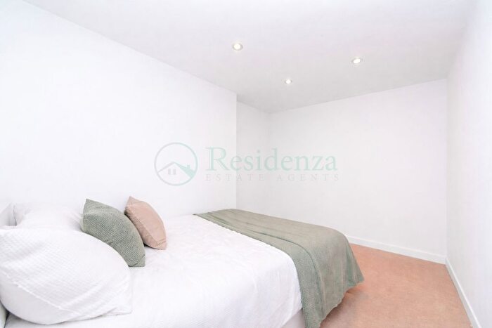 2 Bedroom Flat For Sale In Dartmouth Road, London, SE23