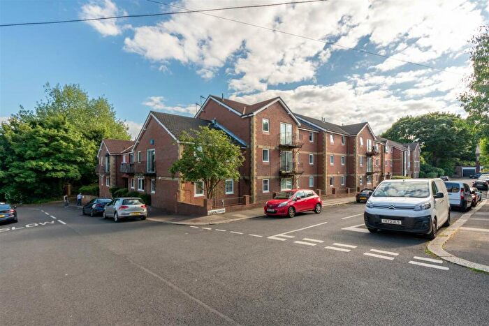 2 Bedroom Apartment To Rent In Deneside Court, Jesmond Vale, NE2