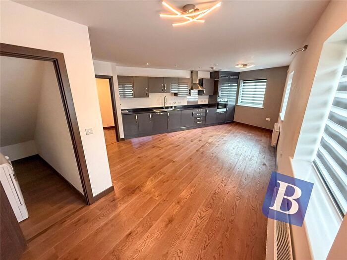 1 Bedroom Flat To Rent In Elm Gardens, Mountnessing, Essex, CM15