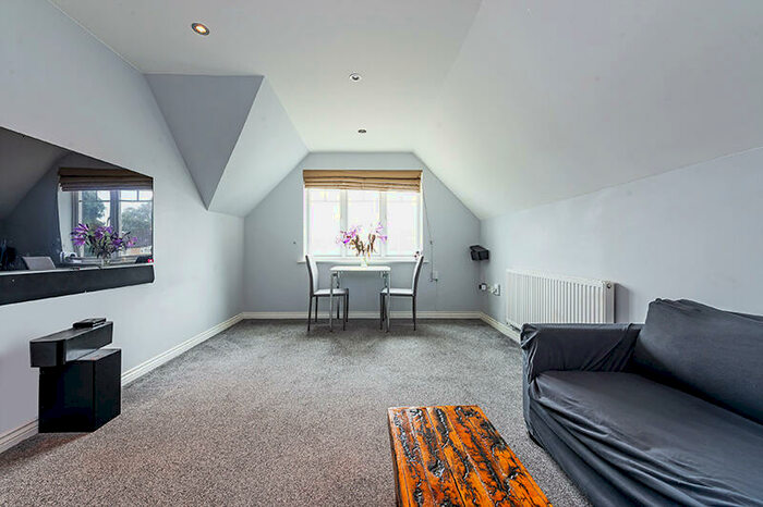 2 Bedroom Apartment To Rent In Caledonia Court, Great North Way, Hendon, NW4