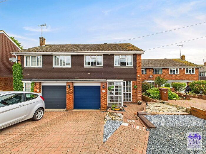 3 Bedroom Semi-Detached House For Sale In Church Close, Cliffe, ME3