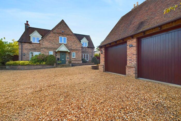5 Bedroom Detached House For Sale In High Street, Yelling, St. Neots, Cambridgeshire, PE19