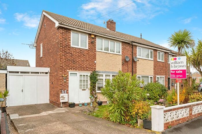 3 Bedroom Semi-Detached House For Sale In Spey Drive, Auckley, Doncaster, DN9