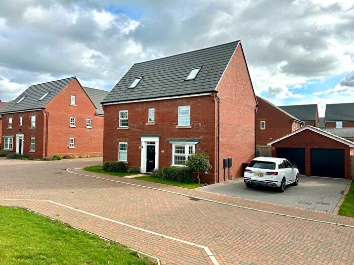 6 Bedroom Detached House To Rent In Burgess Avenue, Eaton Leys, MK17