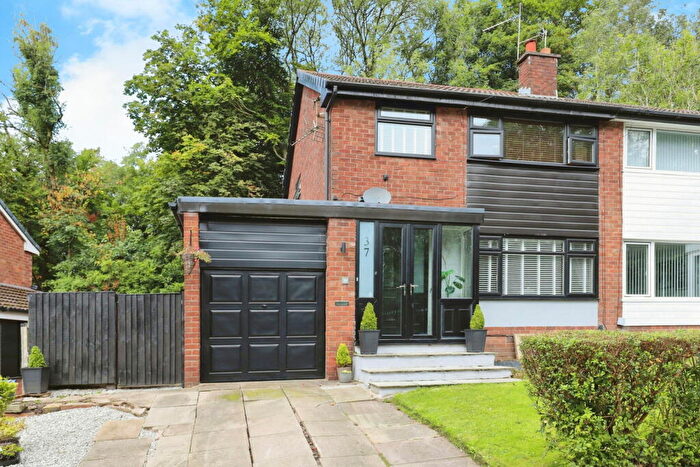 3 Bedroom Semi-Detached House For Sale In Danesmoor Drive, Bury, BL9