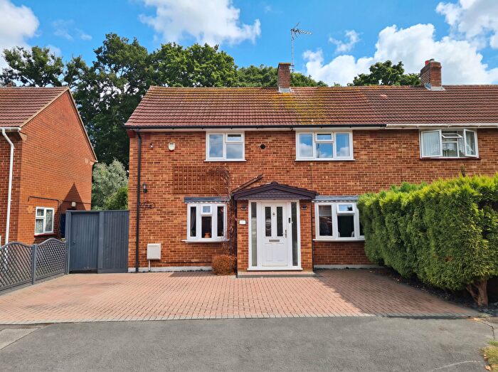 3 Bedroom Semi Detached House For Sale In Shakespeare Drive, Totton, SO40