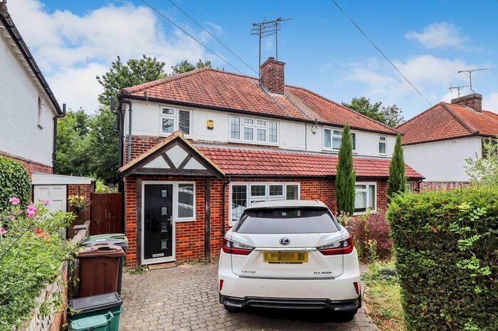 3 Bedroom Semi-Detached House To Rent In Langdale Avenue, Harpenden, AL5