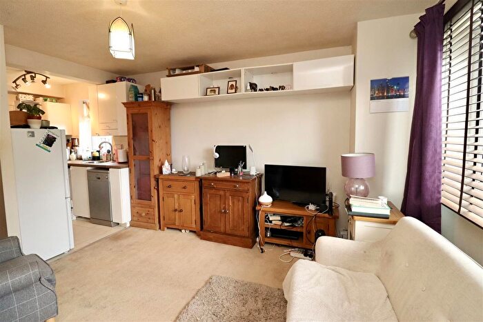 1 Bedroom Flat For Sale In Old Lea, Holme-On-Spalding-Moor, York, YO43